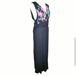 ☀️ Venus Floral Embroidered V Neck Maxi Dress